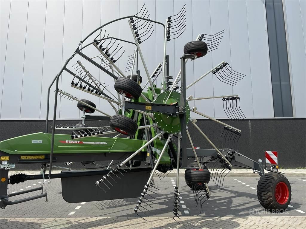 Fendt Former 920c Obracače a zhrabovače sena