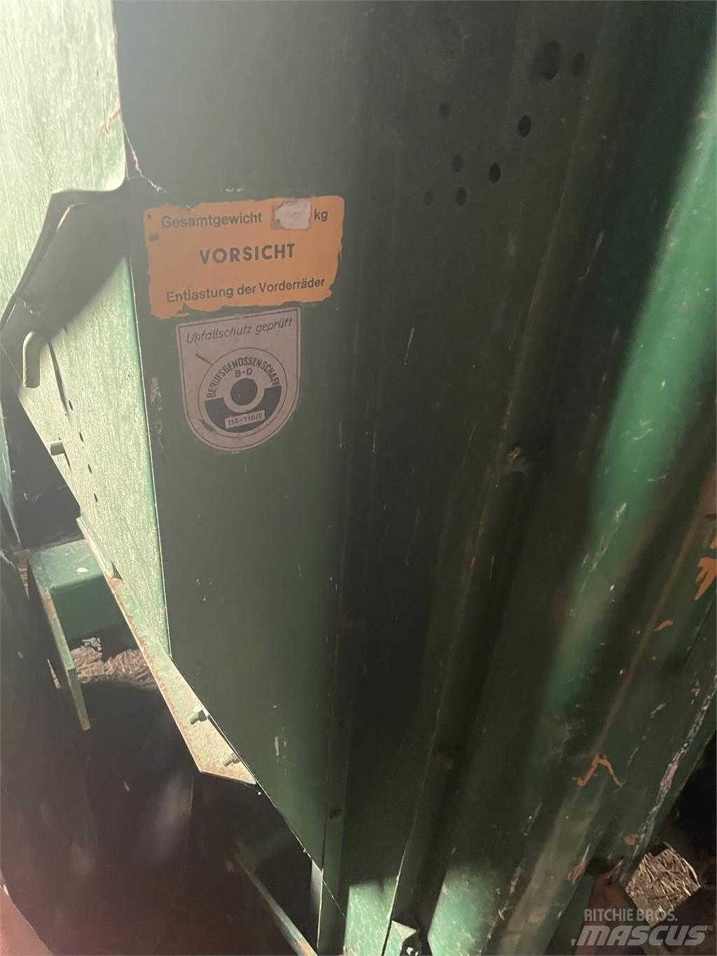 Hassia pootmachine Zemiakové kombajny