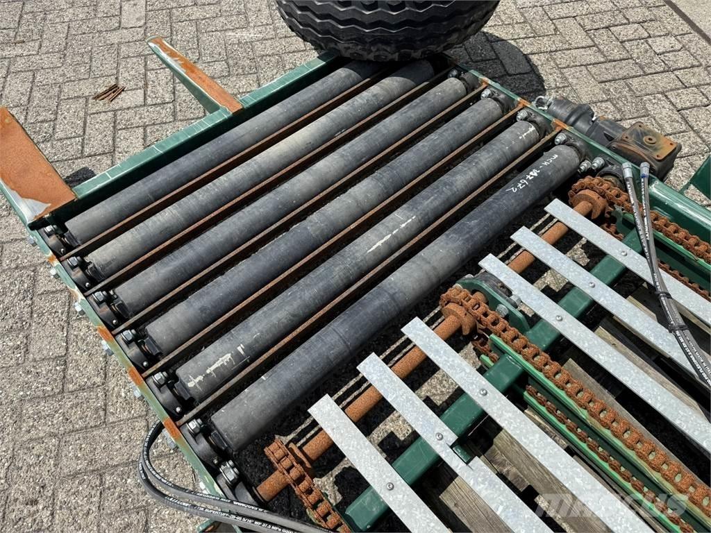  Kistenplateau Zemiakové kombajny