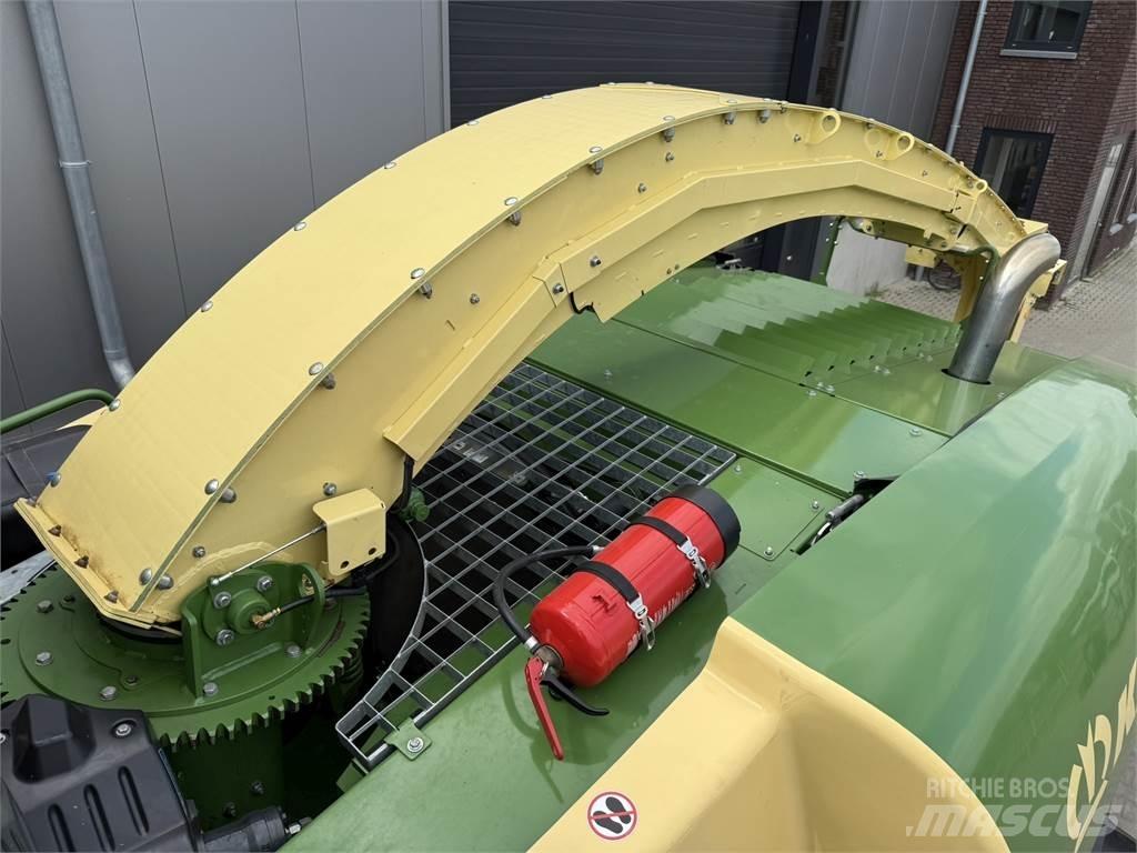 Krone BigX 630 Drviče a rezače balíkov