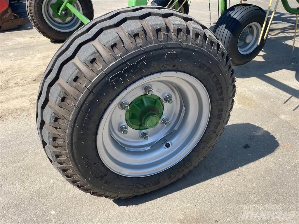 Krone KWT 11.22 Obracače a zhrabovače sena