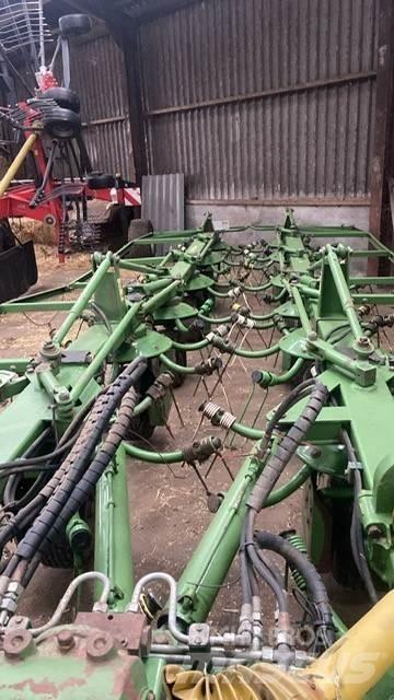 Krone KWT 15.02/14 Obracače a zhrabovače sena
