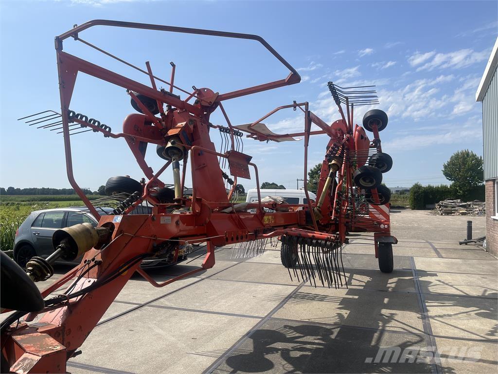 Kuhn 7302 DL Obracače a zhrabovače sena