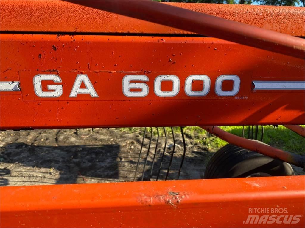 Kuhn GA 6000 Obracače a zhrabovače sena