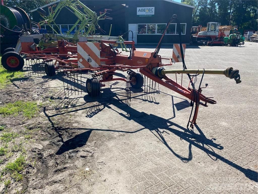 Kuhn GA 6000 Obracače a zhrabovače sena