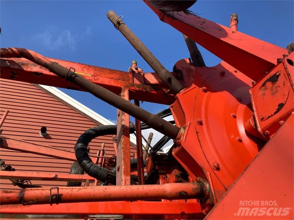 Kuhn GA 8521 hark Obracače a zhrabovače sena