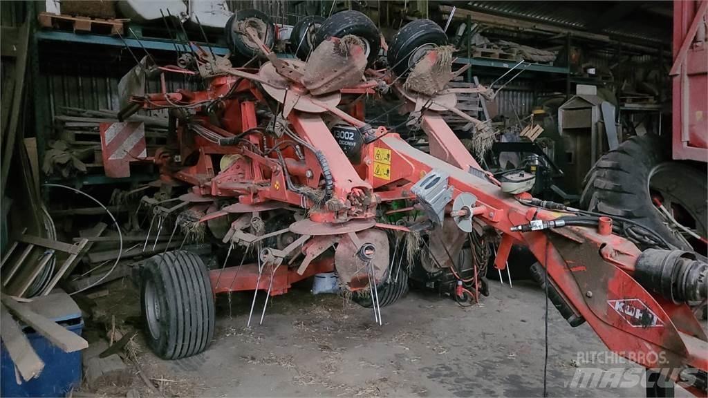 Kuhn GF 13002 Obracače a zhrabovače sena