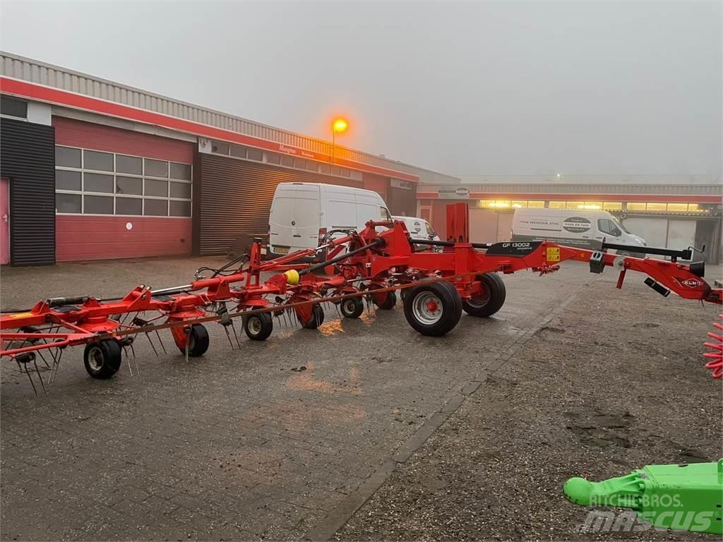 Kuhn GF 13002 Obracače a zhrabovače sena