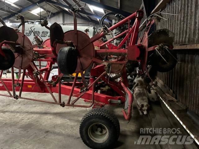 Lely Lotus 1020 Obracače a zhrabovače sena
