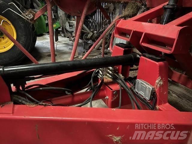Lely Lotus 1020 Obracače a zhrabovače sena