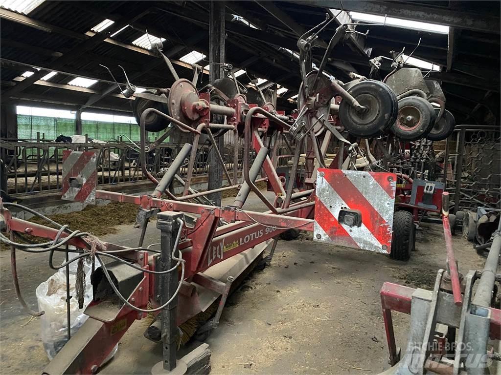 Lely Lotus 900 Obracače a zhrabovače sena