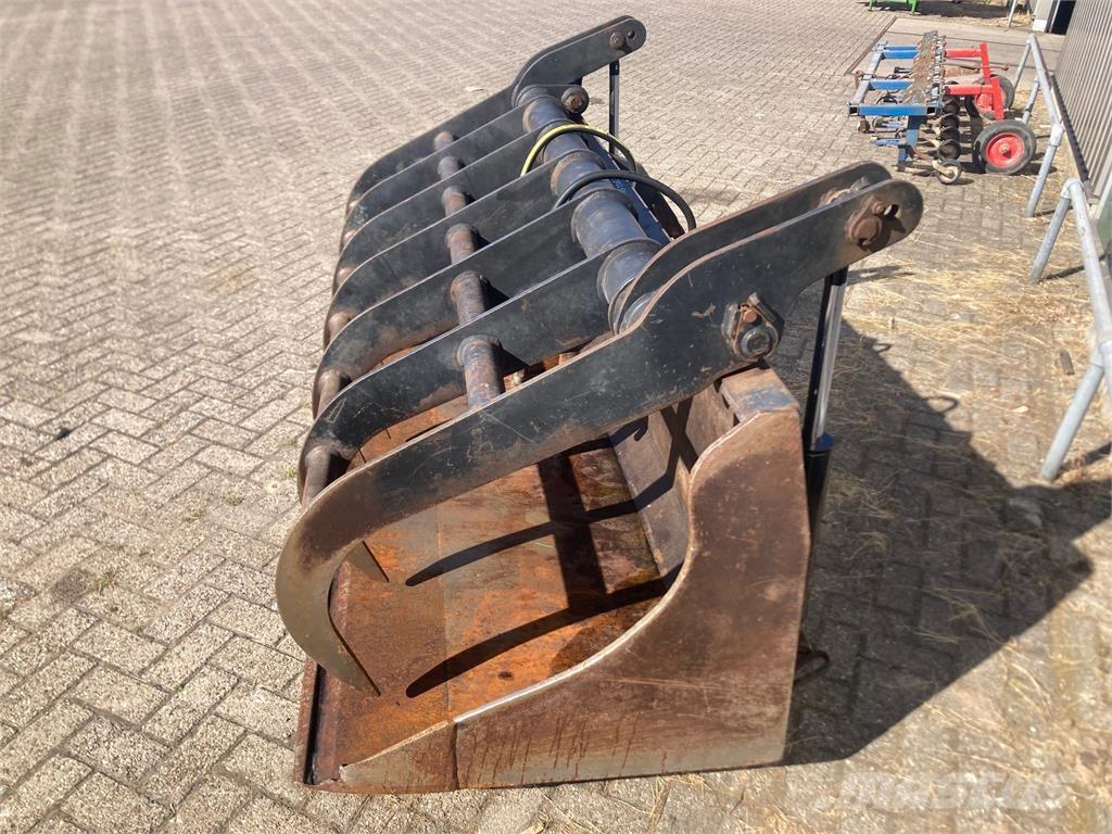  Pelikaanbak Čelné nakladače a rýpadlá