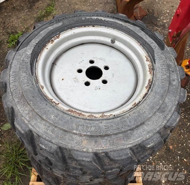  Set BKT 27x8.50-15 Pneumatiky, kolesá a ráfiky