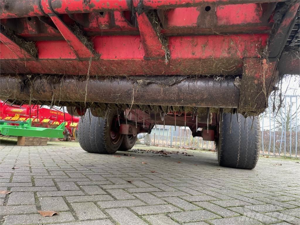 Taarup 1030 Samozberacie vozy