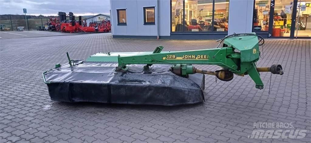 John Deere 328 Žacie stroje