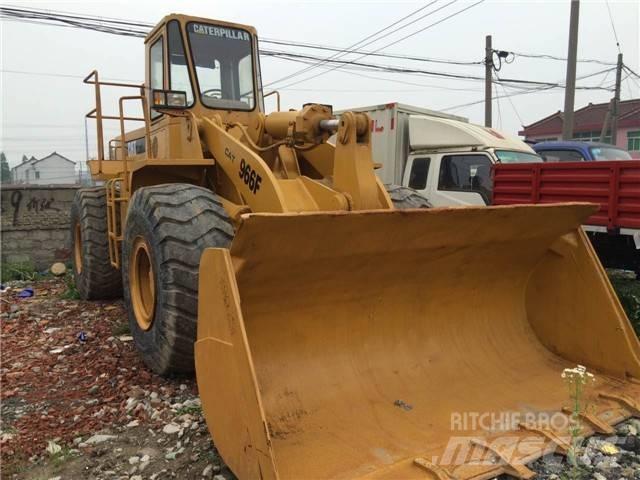 CAT 966 F Kolesové nakladače