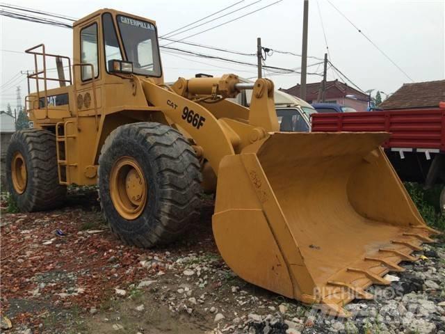 CAT 966 F Kolesové nakladače
