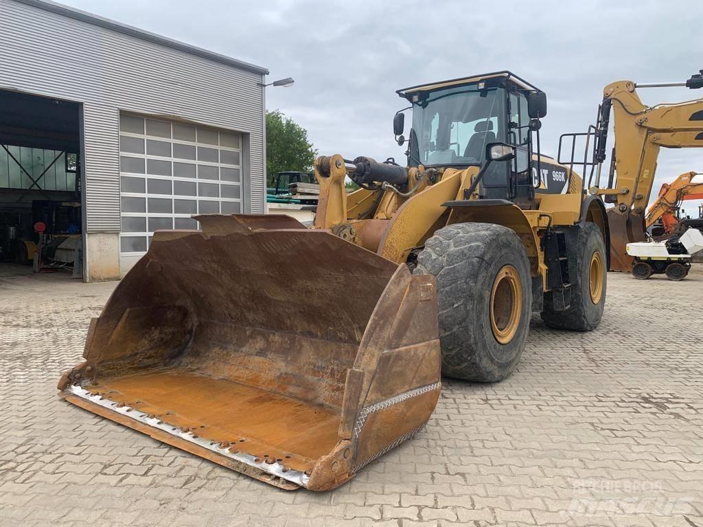 CAT 966 K Kolesové nakladače