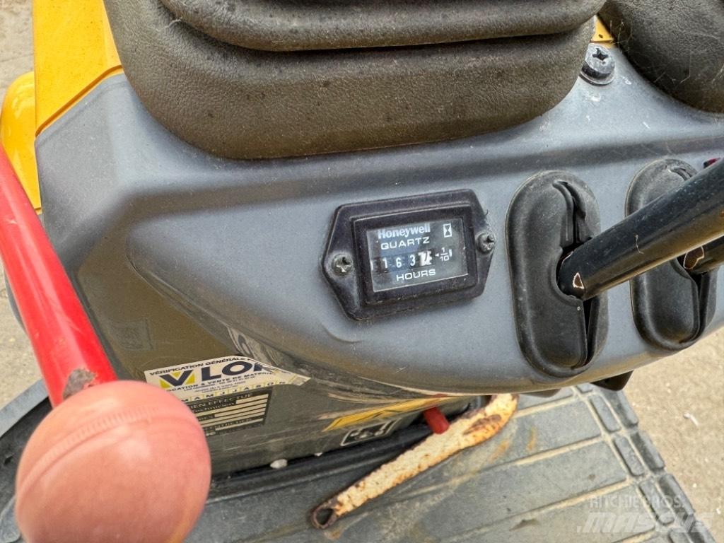 Yanmar SV08 (AH918) Mini rýpadlá < 7t
