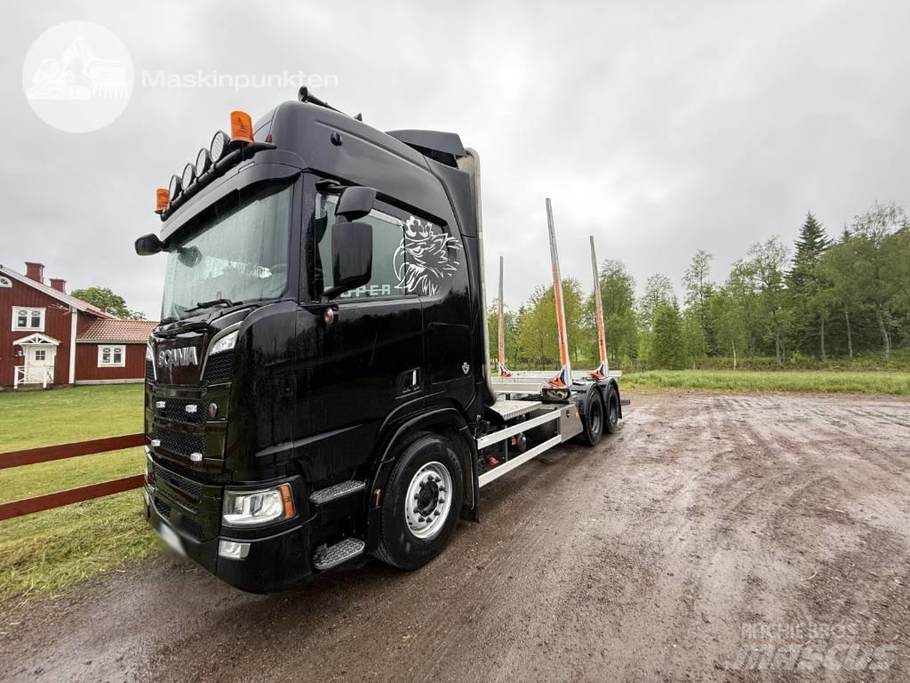 Scania R 580 Nákladné vozidlá na prepravu dreva