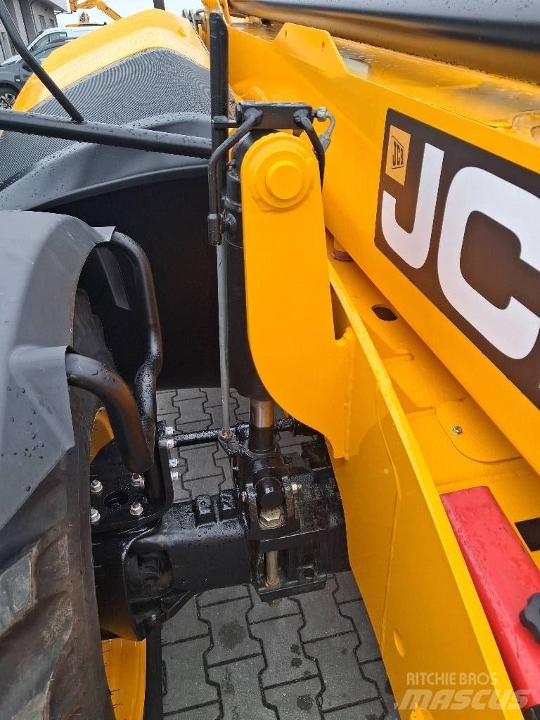 JCB 535-140 Hiviz Teleskopické manipulátory