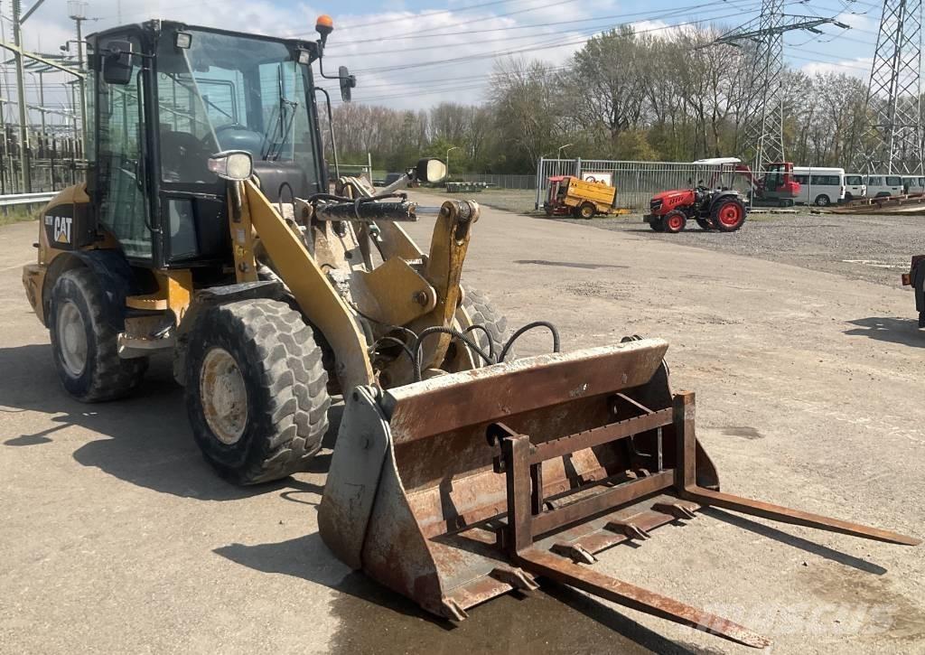 CAT 907 H Kolesové nakladače