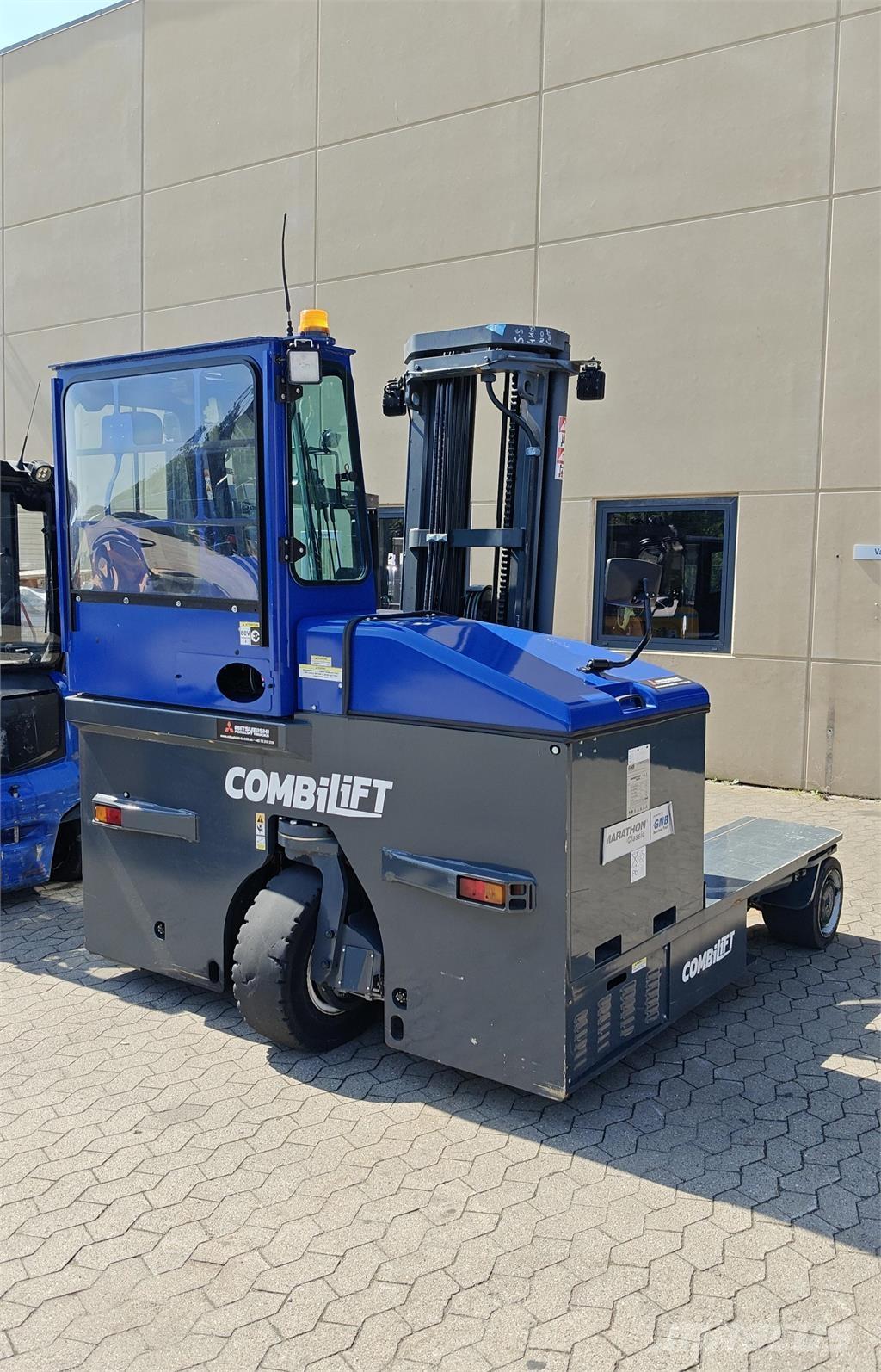 Combilift C4500E 4 cestné vysokozdvižné vozíky