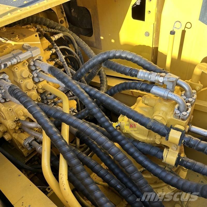 Komatsu PC 200-8 Pásové rýpadlá