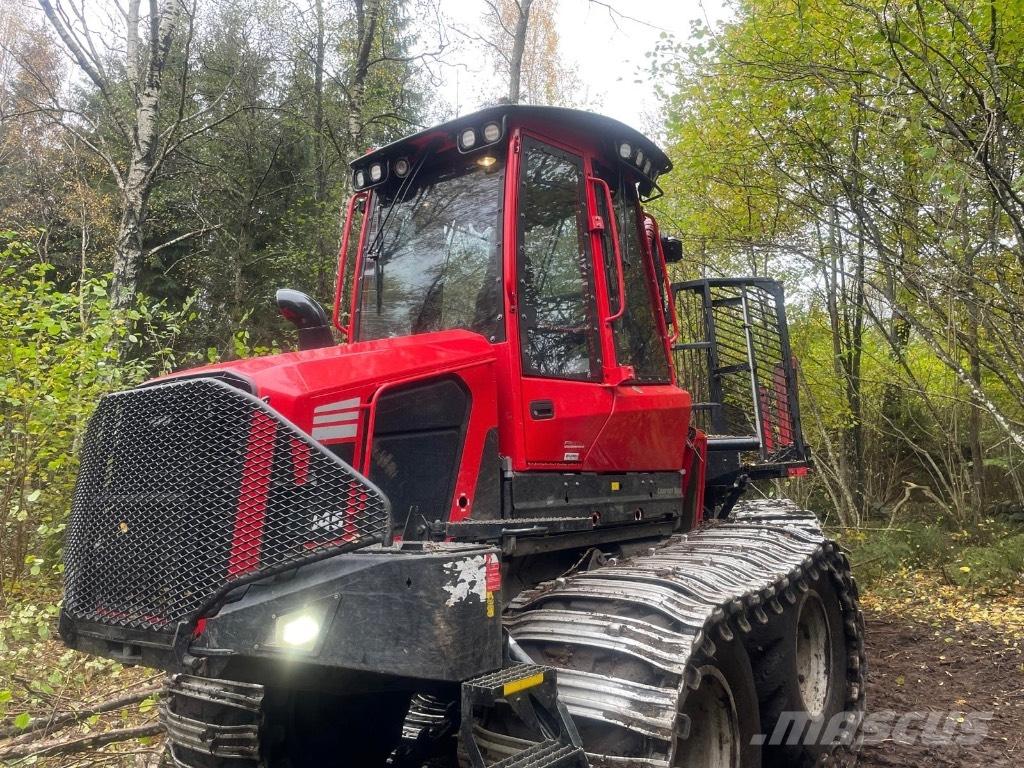 Komatsu 845 Lesné traktory
