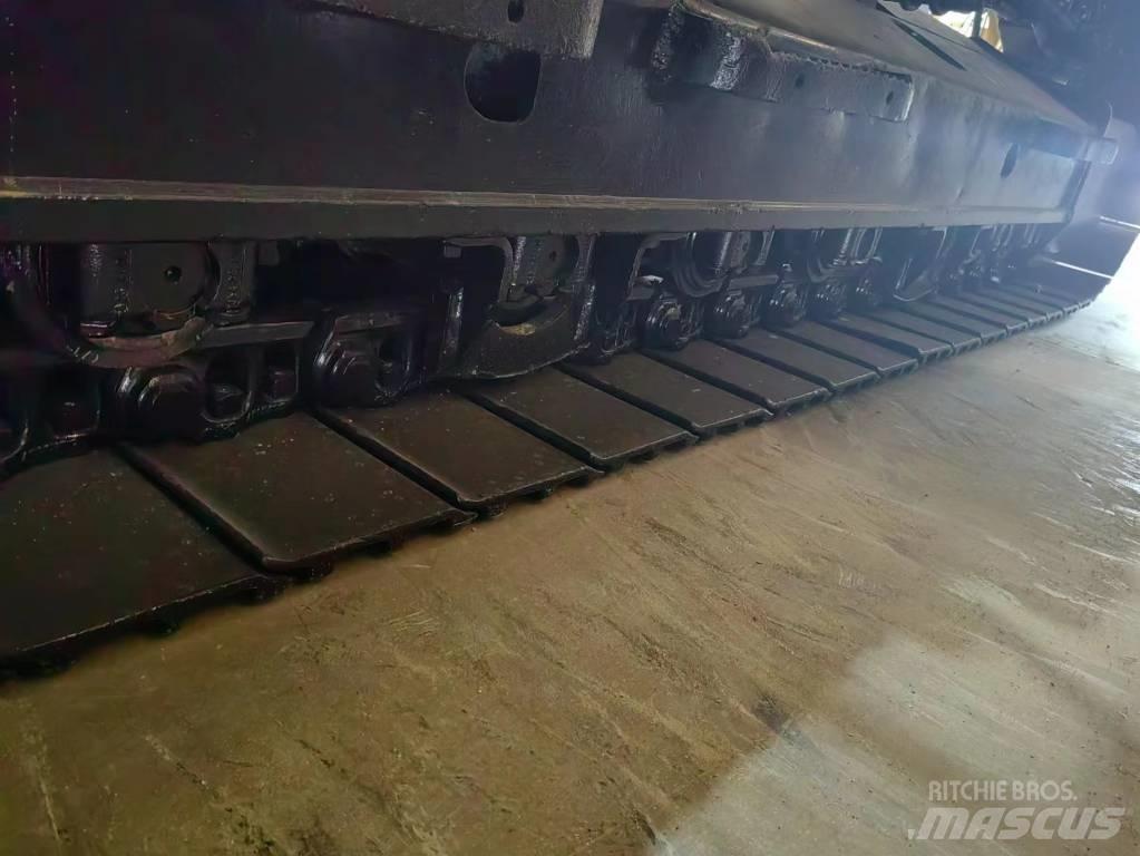 CAT 320 Pásové rýpadlá
