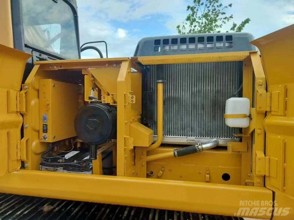 CAT 320 B L Pásové rýpadlá