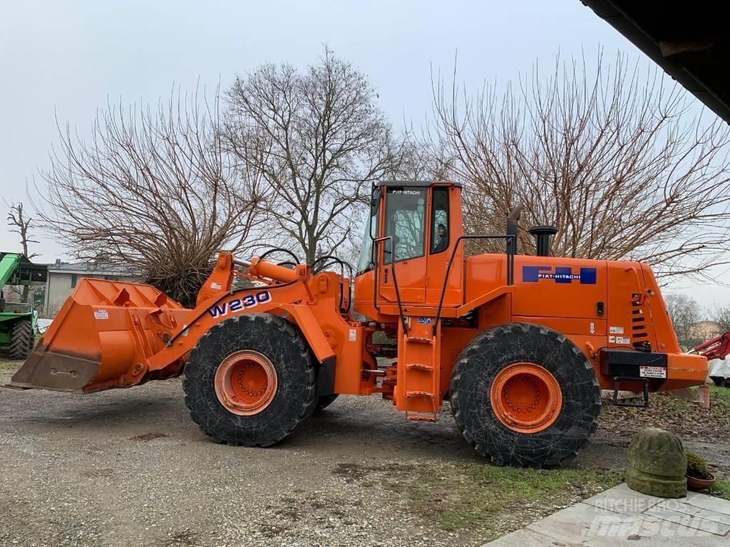 Fiat-Hitachi W230 Kolesové nakladače