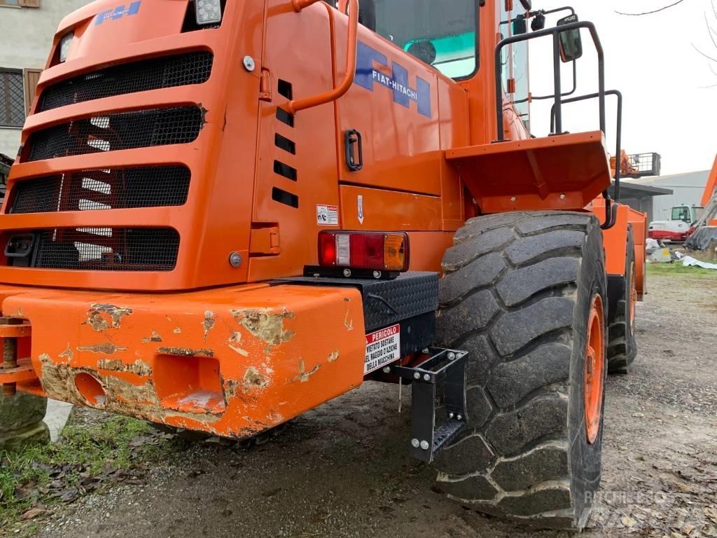 Fiat-Hitachi W230 Kolesové nakladače