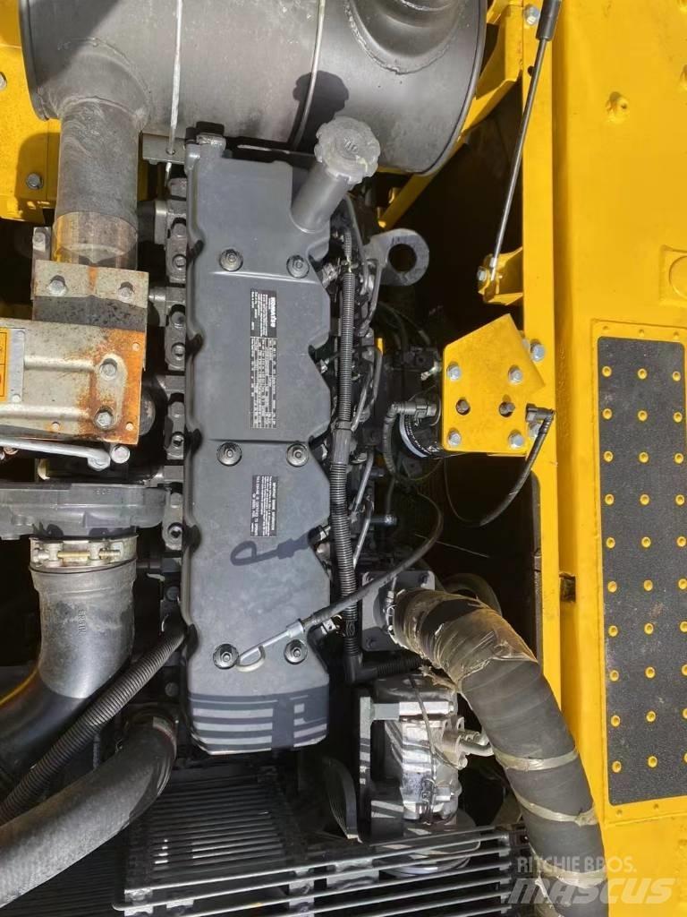 Komatsu 200-8 Pásové rýpadlá