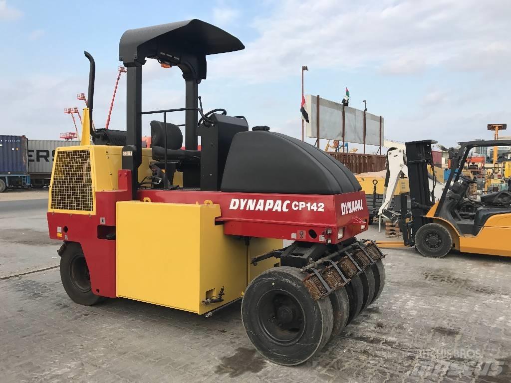 Dynapac CP 142 Pneumatikové valce