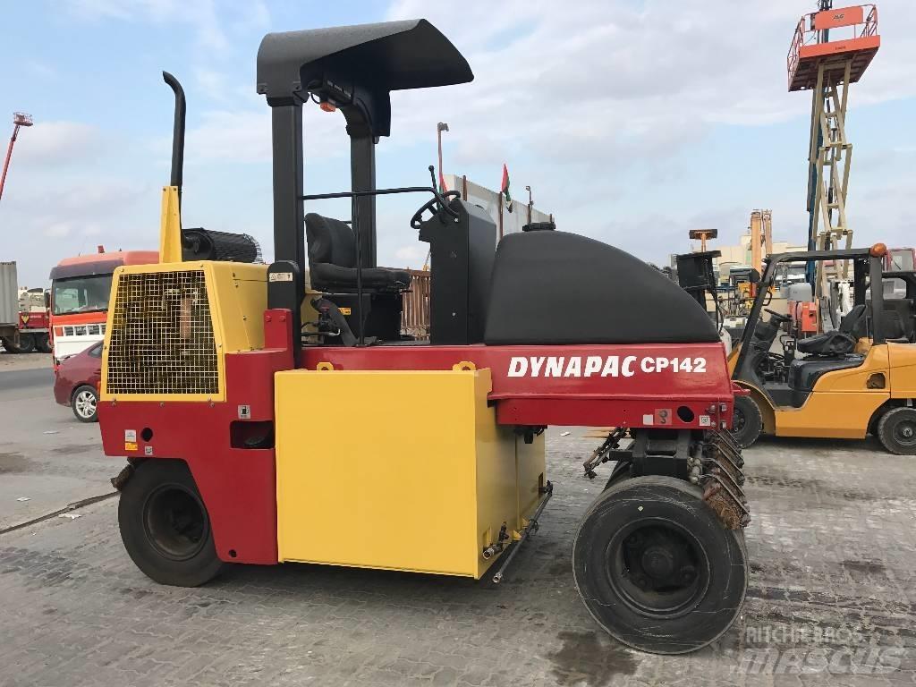 Dynapac CP 142 Pneumatikové valce