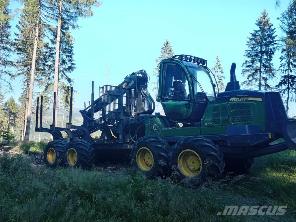 John Deere 1510 G Lesné traktory