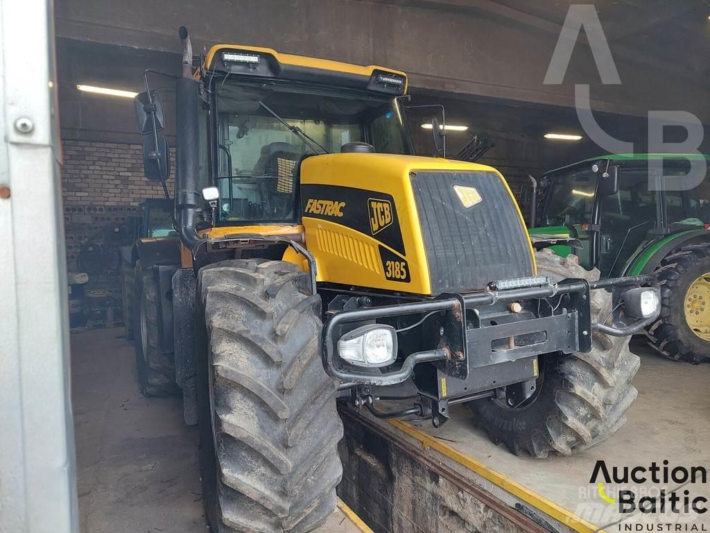 JCB Fastrac 3185 Traktory