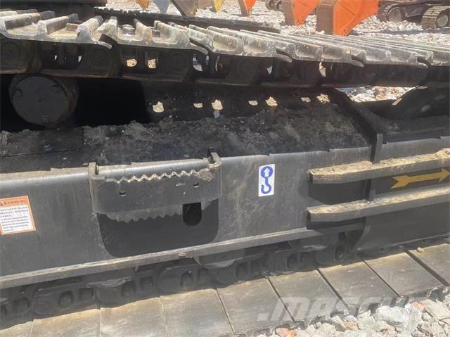 Sany SY215C Pásové rýpadlá