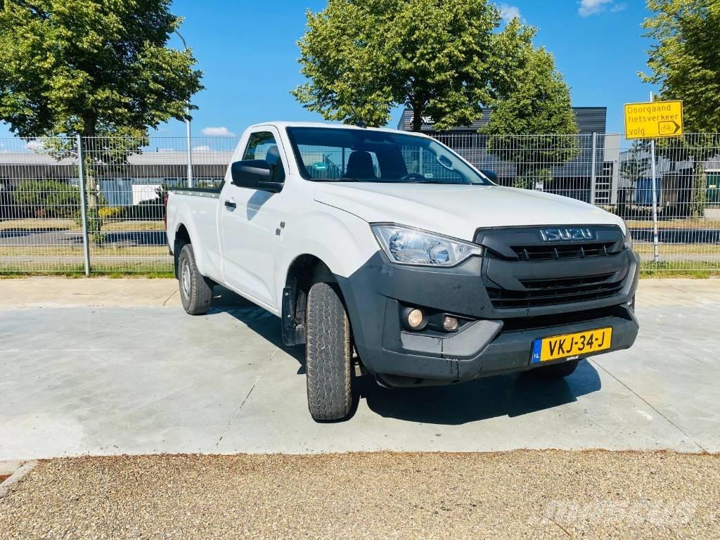 Isuzu D-Max Socage Automobily