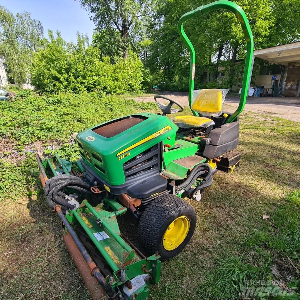 John Deere 2653 B Kosačky fervejí