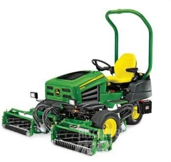 John Deere 2653 B Kosačky fervejí