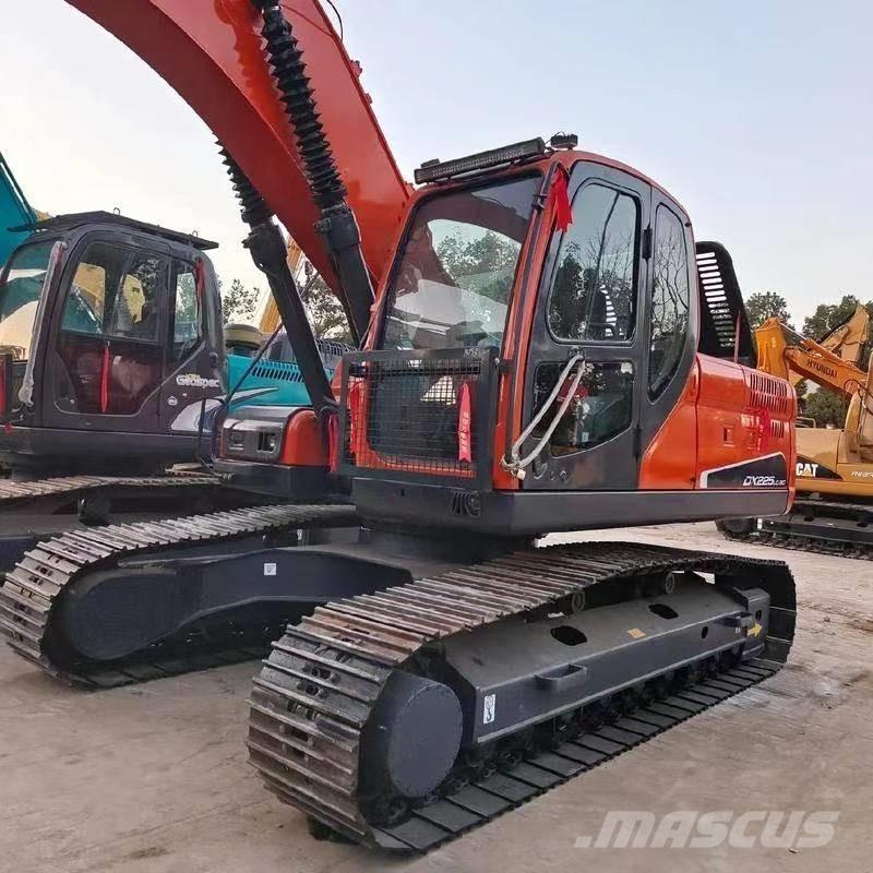 Doosan DX 225 LC Pásové rýpadlá