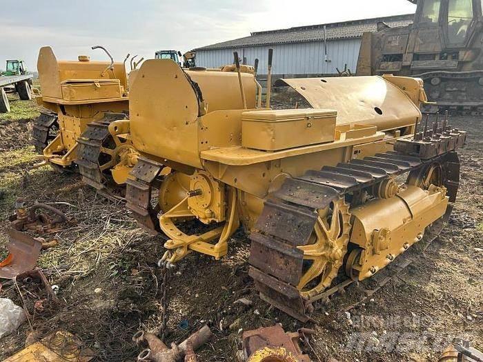 CAT D2 - Pásové dozéry