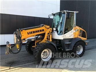 Liebherr L509 Tele Teleskopické kolesové nakladače