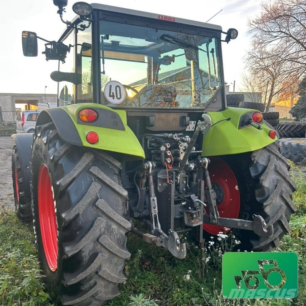 CLAAS Axos 320 Traktory