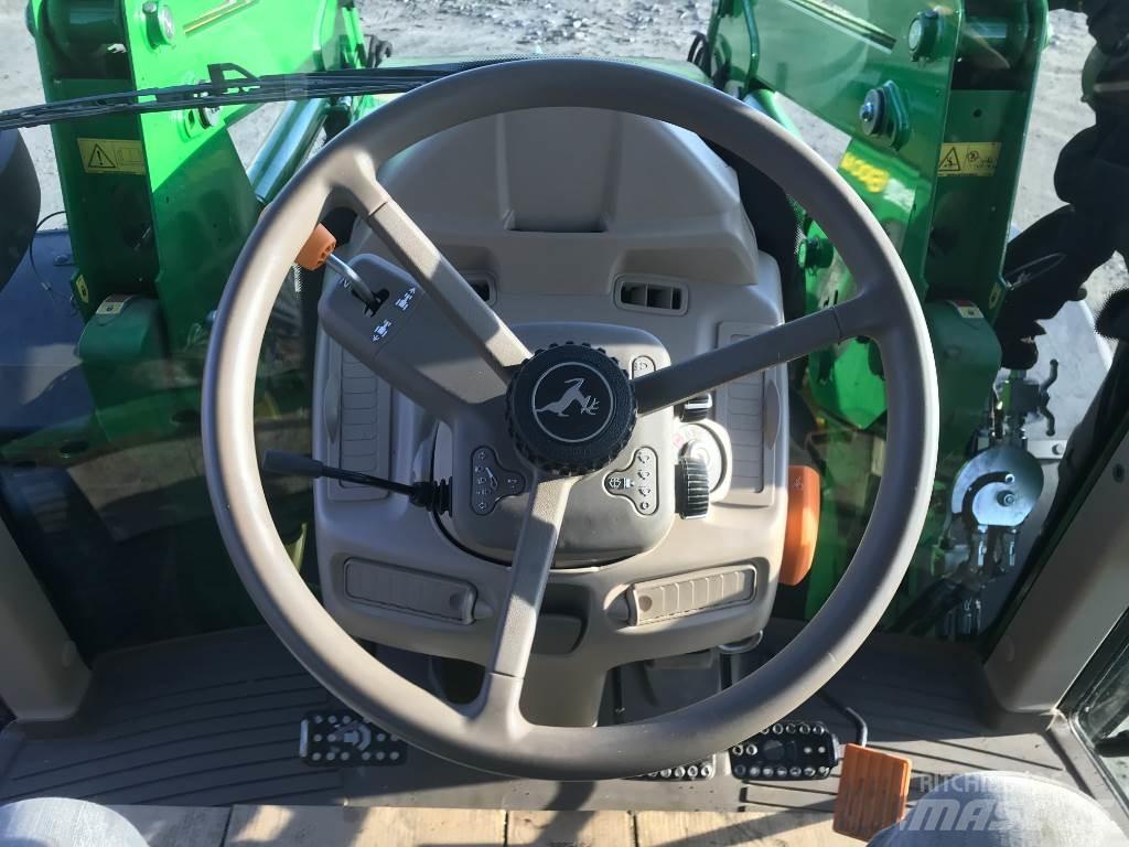 John Deere 6100 M Traktory
