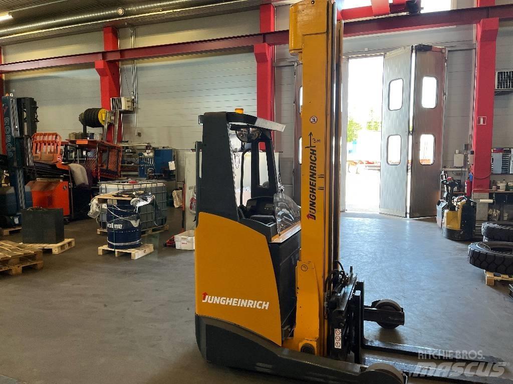 Jungheinrich ETV 216 Retraky