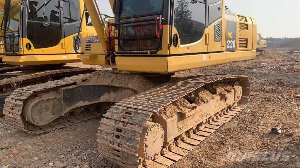 Komatsu PC 220-8 Pásové rýpadlá