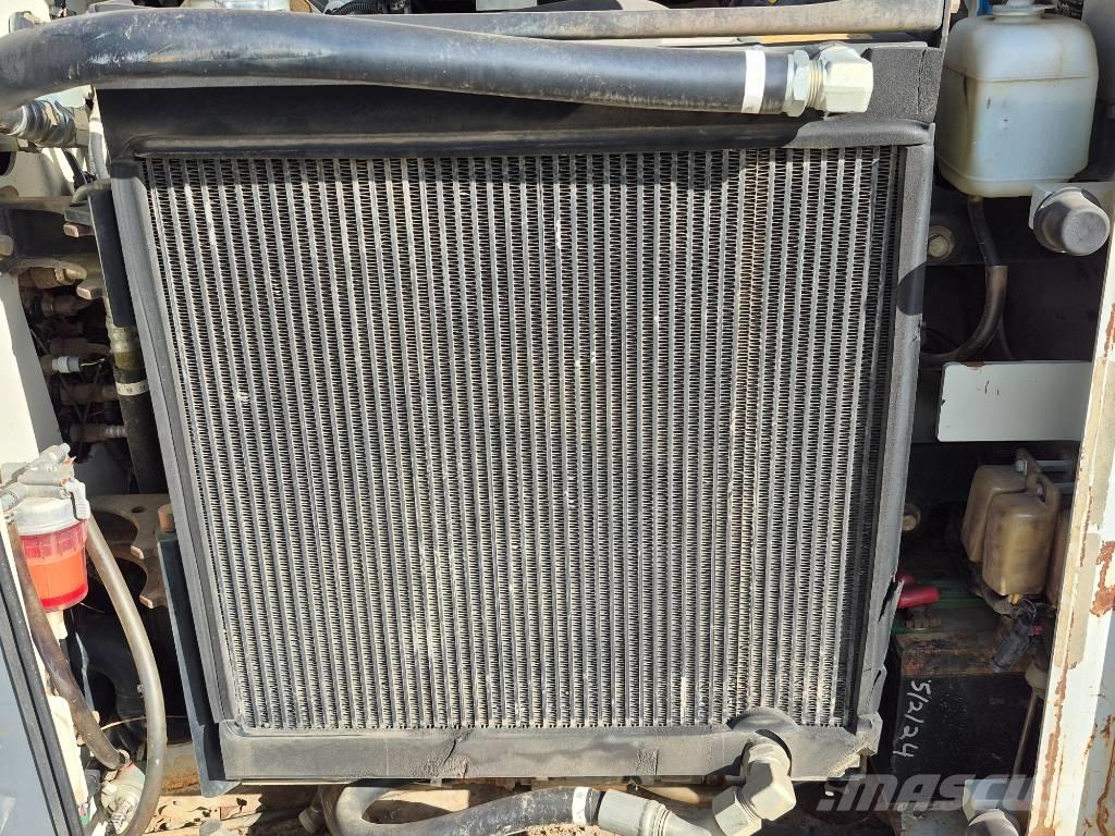 Takeuchi TL 8 Šmykom riadené nakladače